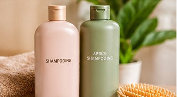 Flacons de shampoing et après-shampoing, illustration pour choisir un shampoing